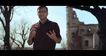 The Witcher 3: Wild Hunt – Traveling Monster Hunter